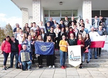 Uczniowie ze szkoły w Podbrodziu dziękowali za prezenty.