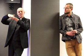 ▲	Ks. dr hab. Tadeusz Pabjan i Marcin Lewandowski, prezes fundacji Alegoria.