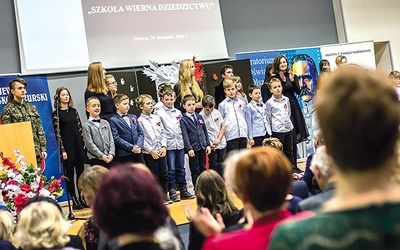 ▲	Podczas uroczystości program patriotyczny zaprezentowały dzieci i młodzież z Zespołu Szkół Salezjańskich im. św. Dominika Savio w Ostródzie.