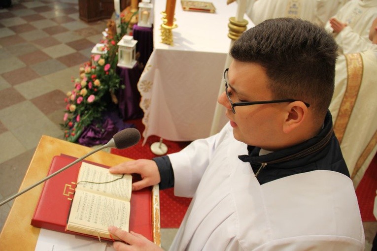 Święcenia diakonatu, kandydatura i akolitat w Paradyżu