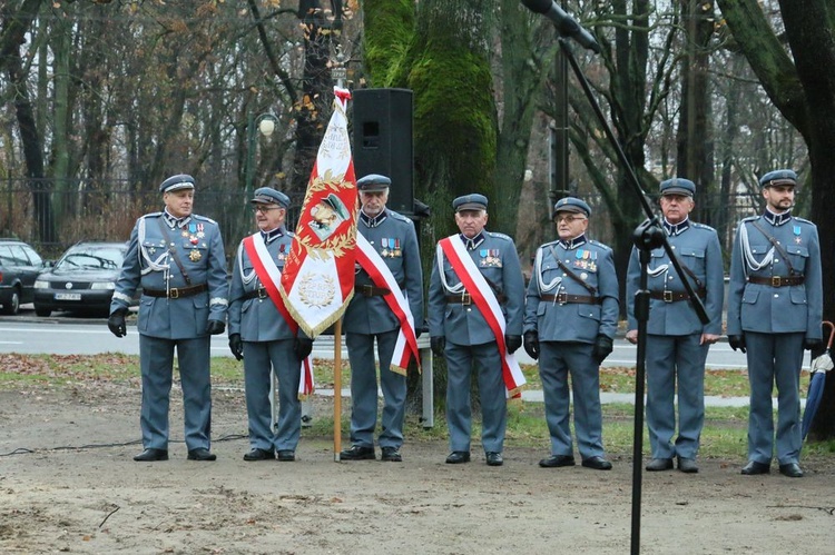 Odsłonięcie pomnika ks. Idziego Radziszewskiego