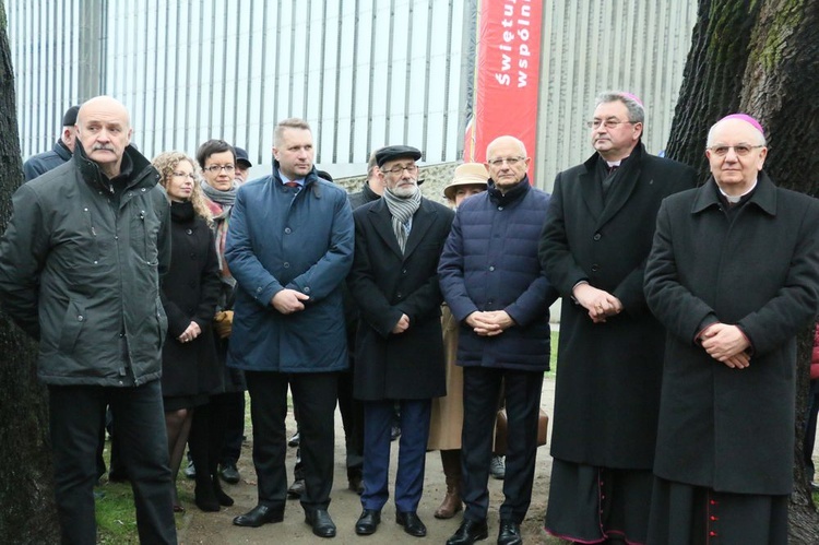 Odsłonięcie pomnika ks. Idziego Radziszewskiego