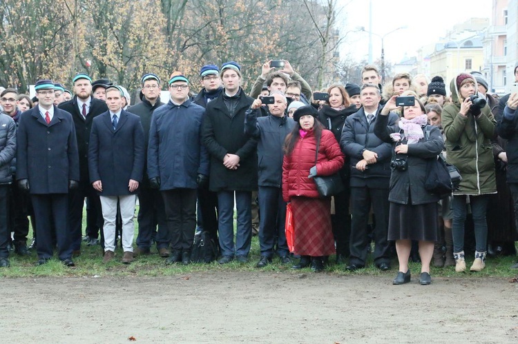 Odsłonięcie pomnika ks. Idziego Radziszewskiego