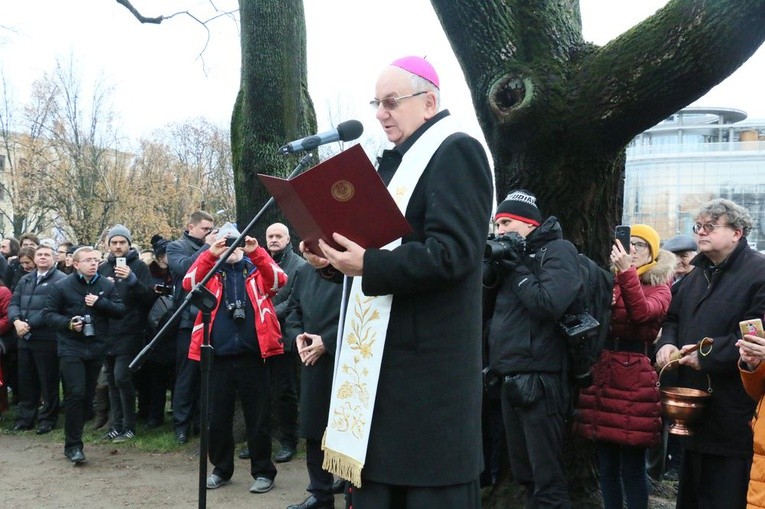 Odsłonięcie pomnika ks. Idziego Radziszewskiego