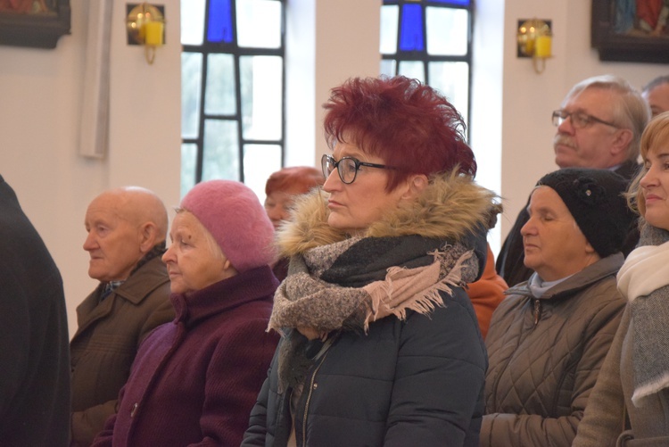 Poświęcenie ronda i figury MB Niepokalanej w Międzyborowie