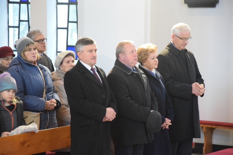 Poświęcenie ronda i figury MB Niepokalanej w Międzyborowie