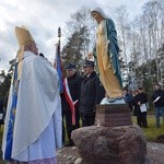 Poświęcenie ronda i figury MB Niepokalanej w Międzyborowie