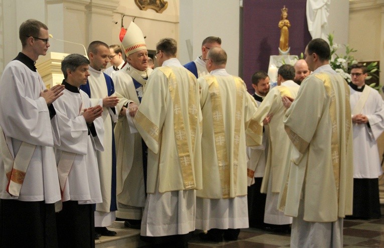 Święcenia diakonatu