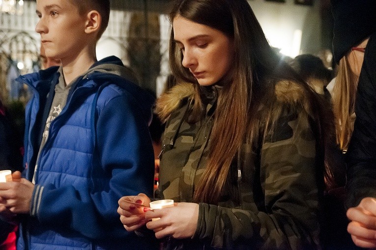 Adwentowe czuwania młodych - Złocieniec cz. 1