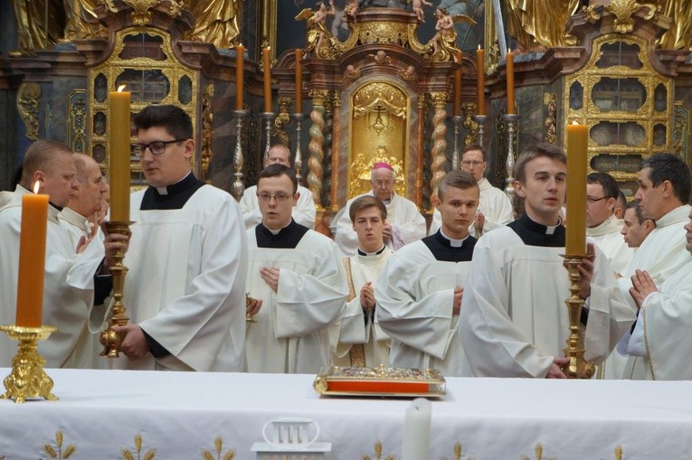 Święcenia diakonatu, kandydatura i akolitat w Paradyżu - cz. II
