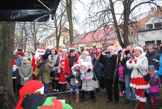 Parada Mikołajów w Rudniku nad Sanem