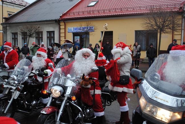 Parada Mikołajów w Rudniku nad Sanem