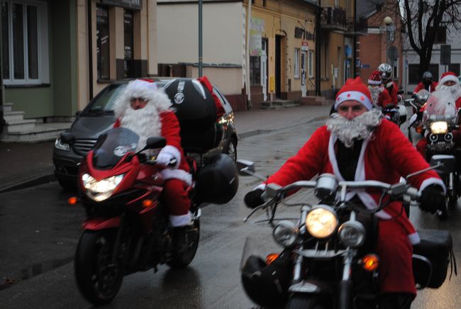 Parada Mikołajów w Rudniku nad Sanem