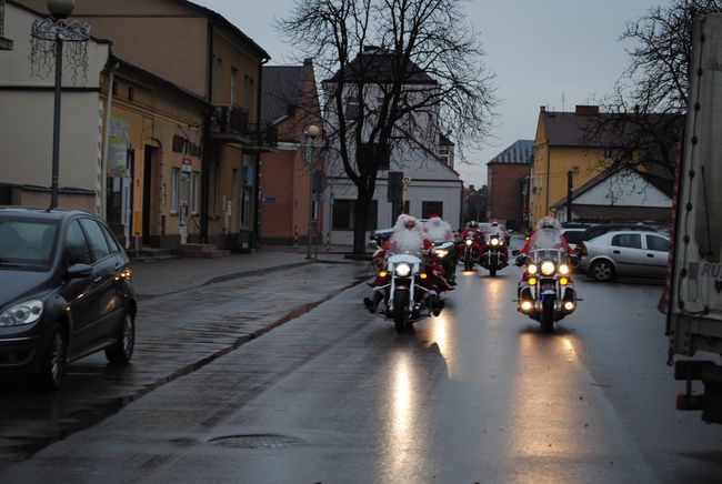 Parada Mikołajów w Rudniku nad Sanem