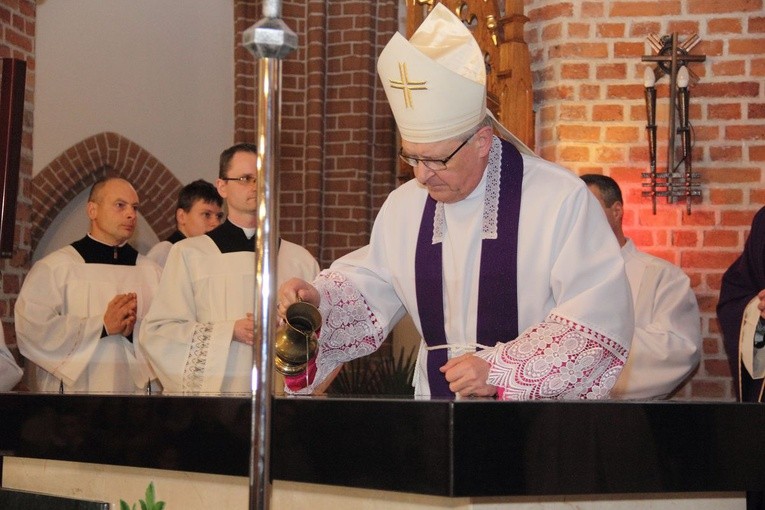 Konsekracja ołtarza w Świdwinie