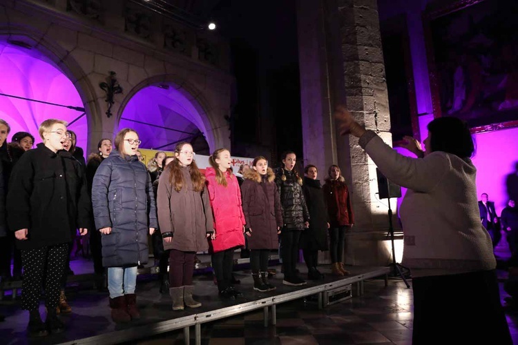 Koncert galowy IX Krakowskiego Festiwalu Pieśni Adwentowych i Bożonarodzeniowych