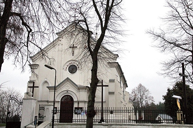 ▲	Dzięki wspólnym staraniom duszpasterza i parafian kościół został niedawno wyremontowany.