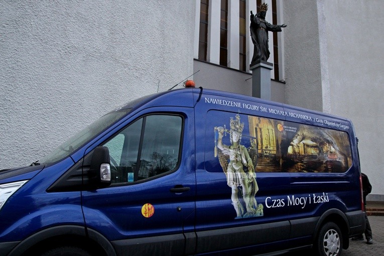 Św. Michał Archanioł w Oleśnicy