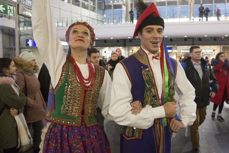 Tur, diabeł i anioł na Centralnym