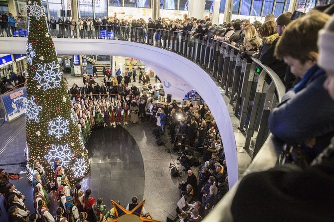 Tur, diabeł i anioł na Centralnym