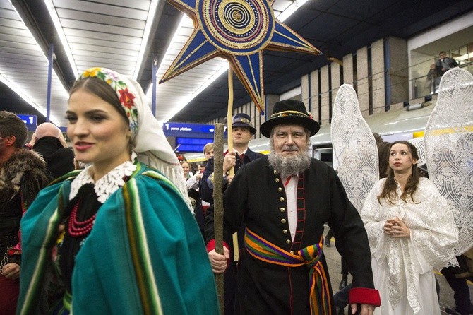 Tur, diabeł i anioł na Centralnym