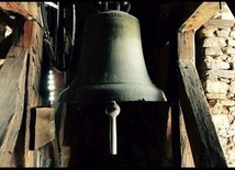Strzegomski dzwon jest najstarszym działającym w Polsce.