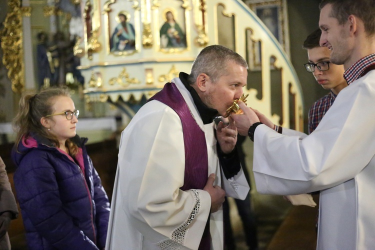 Czuwanie młodzieży w Ołpinach