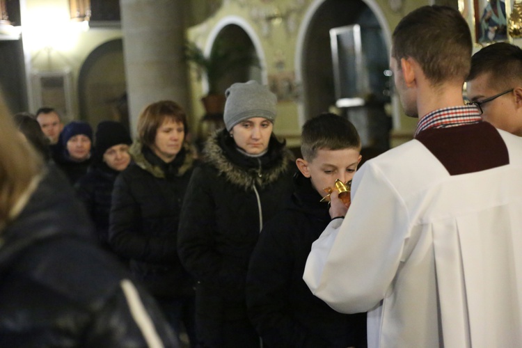 Czuwanie młodzieży w Ołpinach