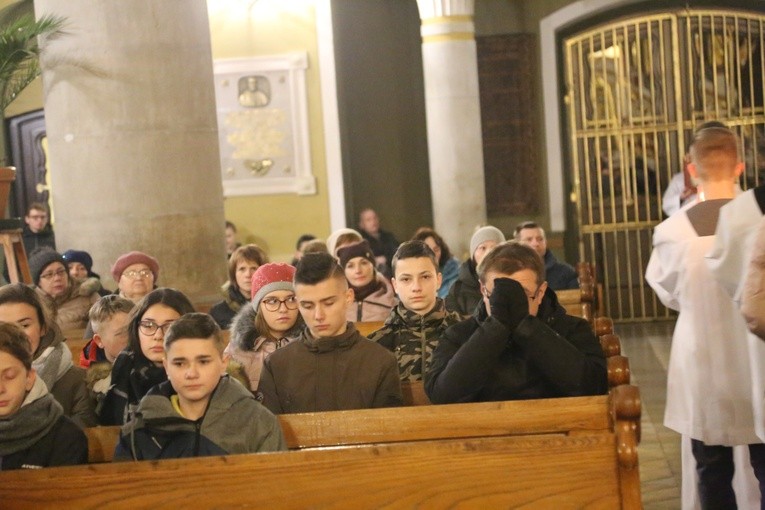 Czuwanie młodzieży w Ołpinach