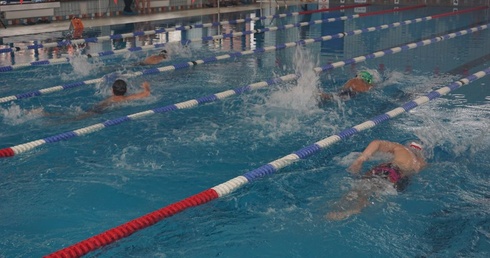 VIII Mistrzostwa Służby Liturgicznej Diecezji Świdnickiej w Pływaniu