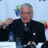 Ks. Federico Lombardi apeluje o pełne wyjaśnianie przypadków pedofilii w Kościele 