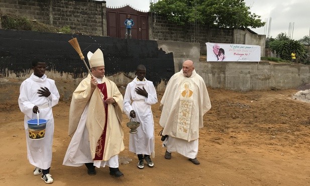 Kamień węgielny, pastorał i witaminy