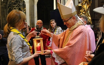 Płomień z Groty Narodzenia