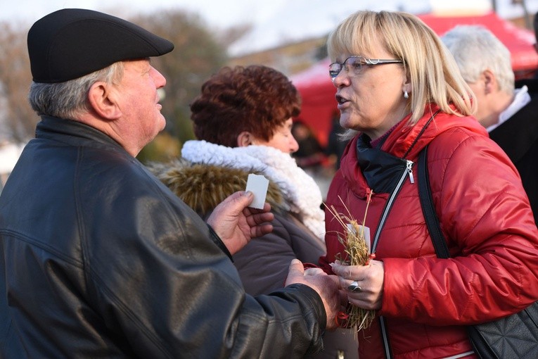 Życzenia na radłowskim rynku