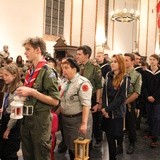 Betlejemskie Światło Pokoju dotarło do Warszawy 