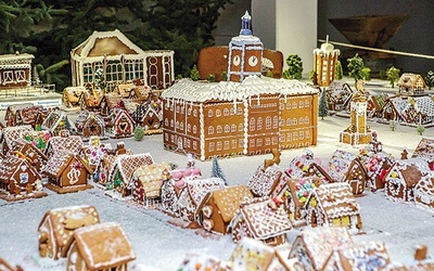 ▲	Domki z piernika przygotowali mieszkańcy Dzierżoniowa.