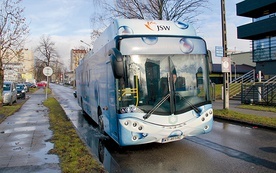 ▲	Autobus firmy Ursus napędzany wodorowym ogniwem paliwowym.