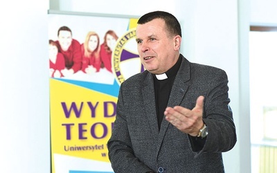 – Każdy z nas współuczestniczy w nieomylności Kościoła – przekonuje ks. Marek Żmudziński.