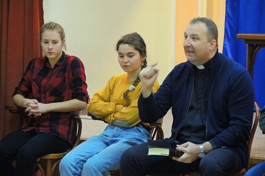 Papiescy stypendyści w Hałcnowie