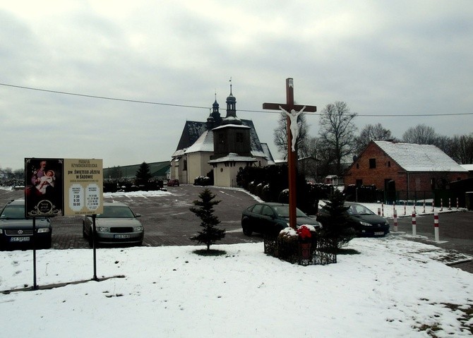 Zabytkowy kościół w Sadowie z odkrytymi freskami