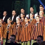 Koncert zespołów "Kostrzanie" i "Mazowsze" w Bazylice Mniejszej