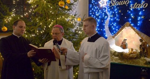 Wigilijnemu spotkaniu w seminarium przewodniczył bp Henryk Tomasik