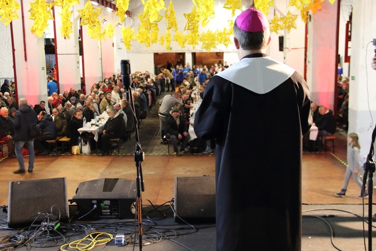 Studenci i dominikanie zorganizowali po raz 25. Wigilię dla bezdomnych i samotnych.