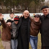 Charytatywny koncert "Mazowsza" w parafii Matki Bożej Królowej Polski