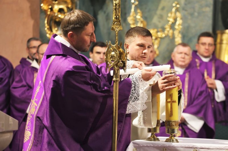 Konsekracja ołtarza w kościele św. Piotra w Lublinie