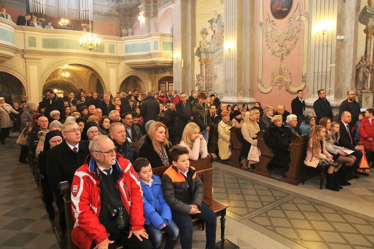 Konsekracja ołtarza w kościele św. Piotra w Lublinie