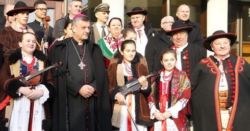 Bp Roman Pindel: życzenia świąteczne