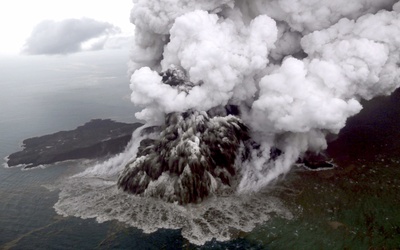 Indonezja zakazała lotów w rejonie wulkanu Anak Krakatau
