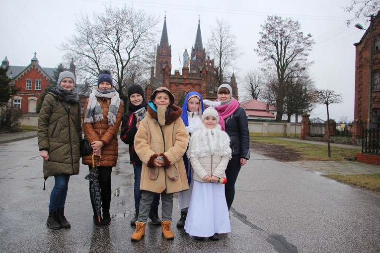 Kolędnicy misyjni ze złakowskiej parafii