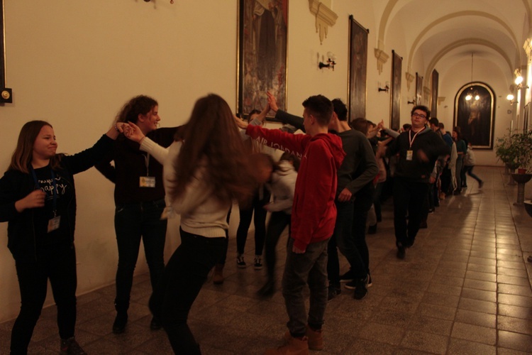 Rekolekcje sylwestrowe dla młodzieży w Henrykowie (dzień 1)